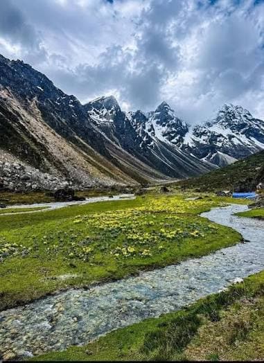 Lapche Valley Discovery scenic view